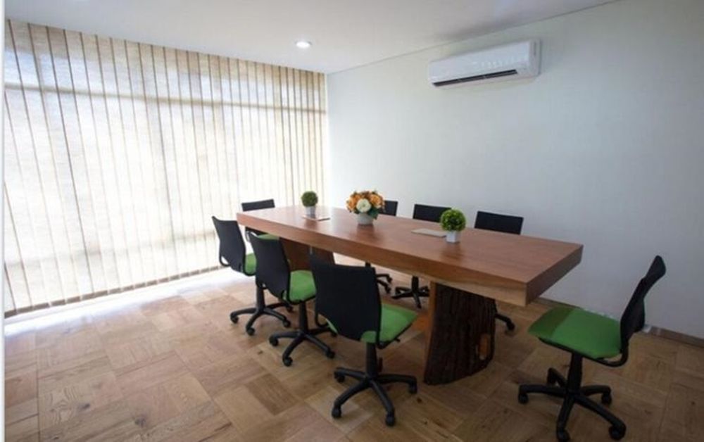 Whiz Hotel Cikini Джакарта Экстерьер фото